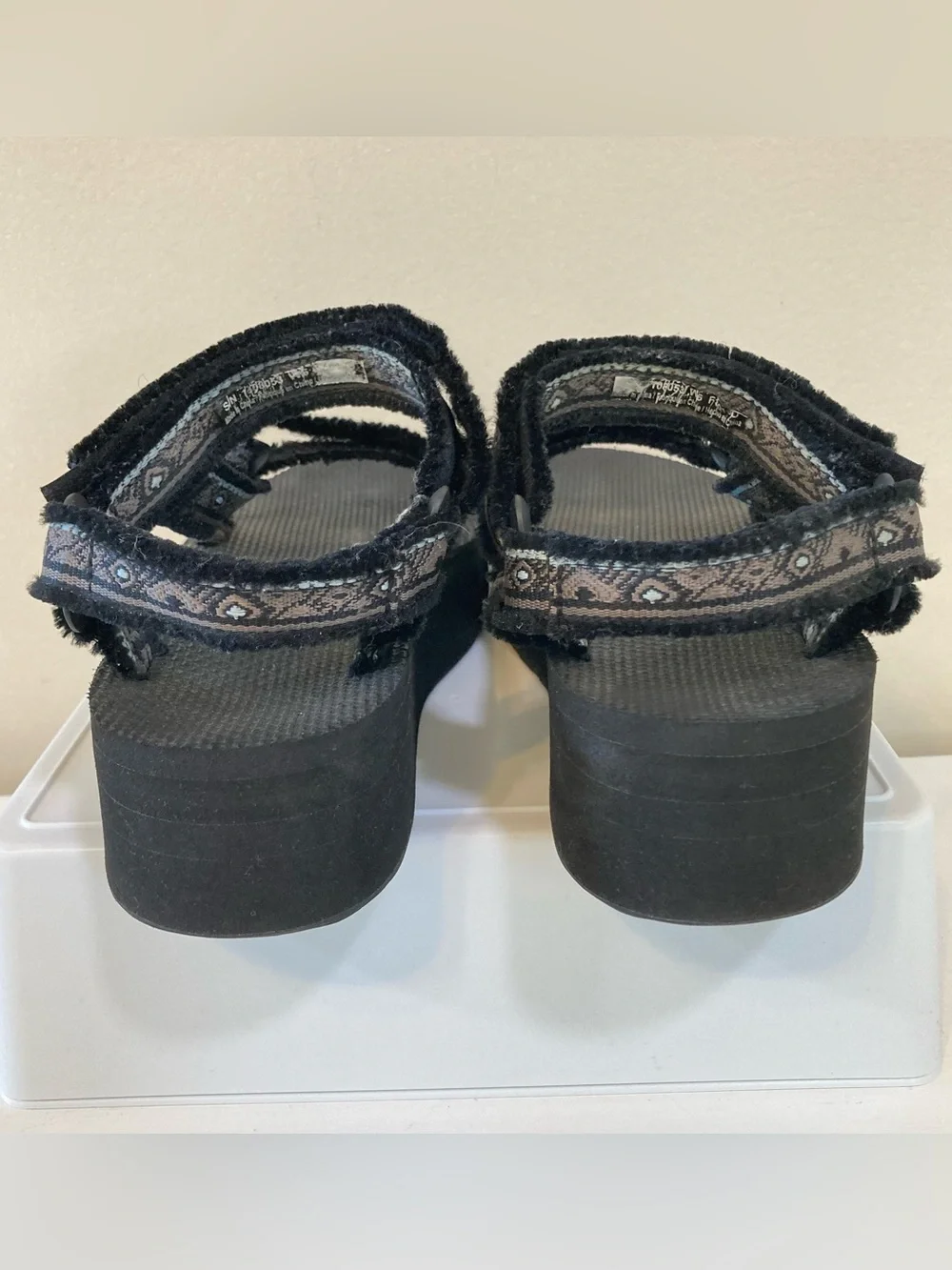 Teva Flatform Universal Maressa Womens Sz 6 Black Sandals Strappy